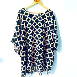 Chic Soul Geometric Taupe and White Kimono Top